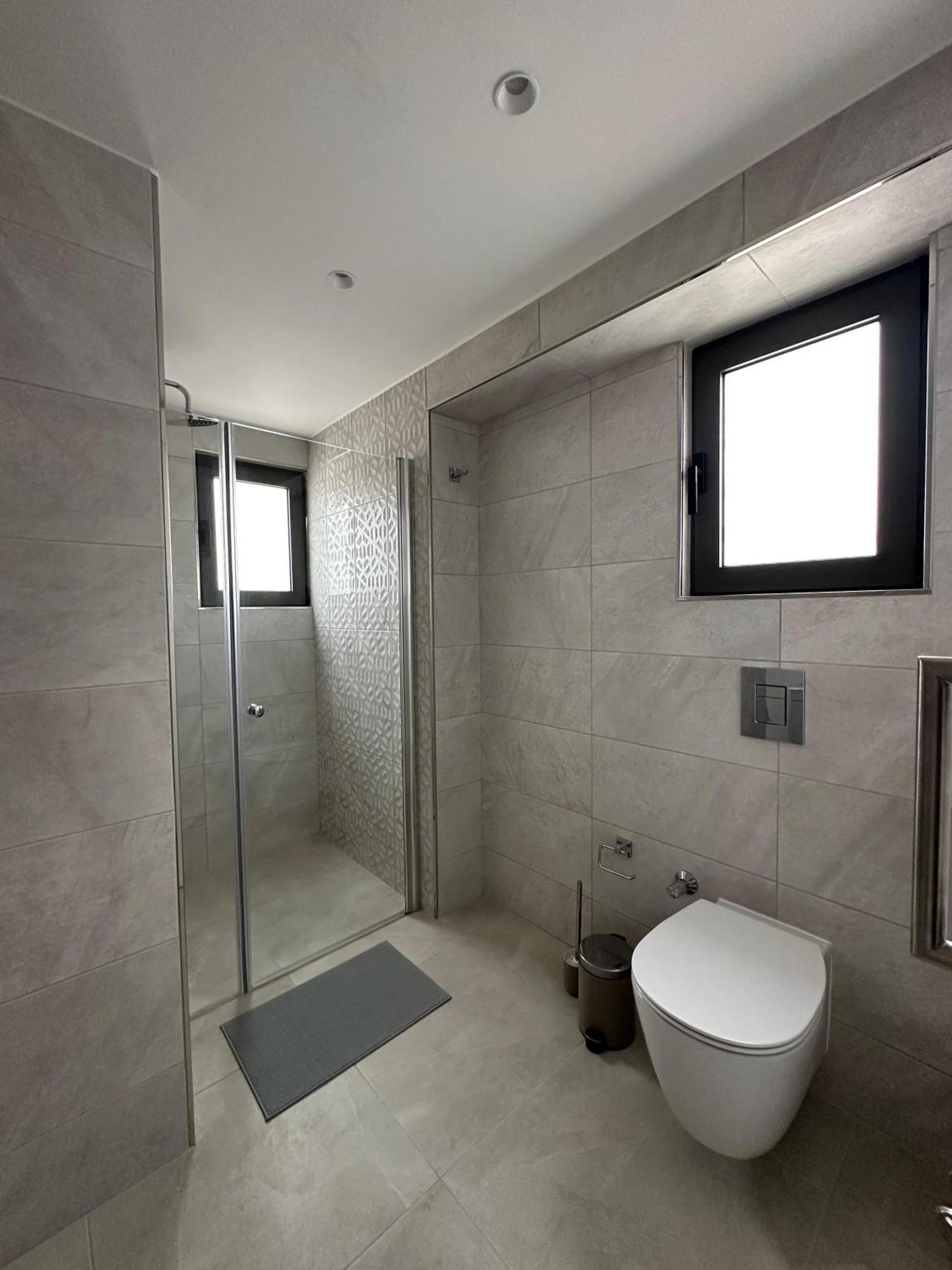 Penthouse I Sjokanten Pa Dejablue Apartament Kirenia